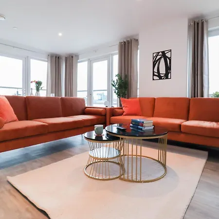 Serene 2-Bedroom Apartment By The River Londen Buitenkant foto