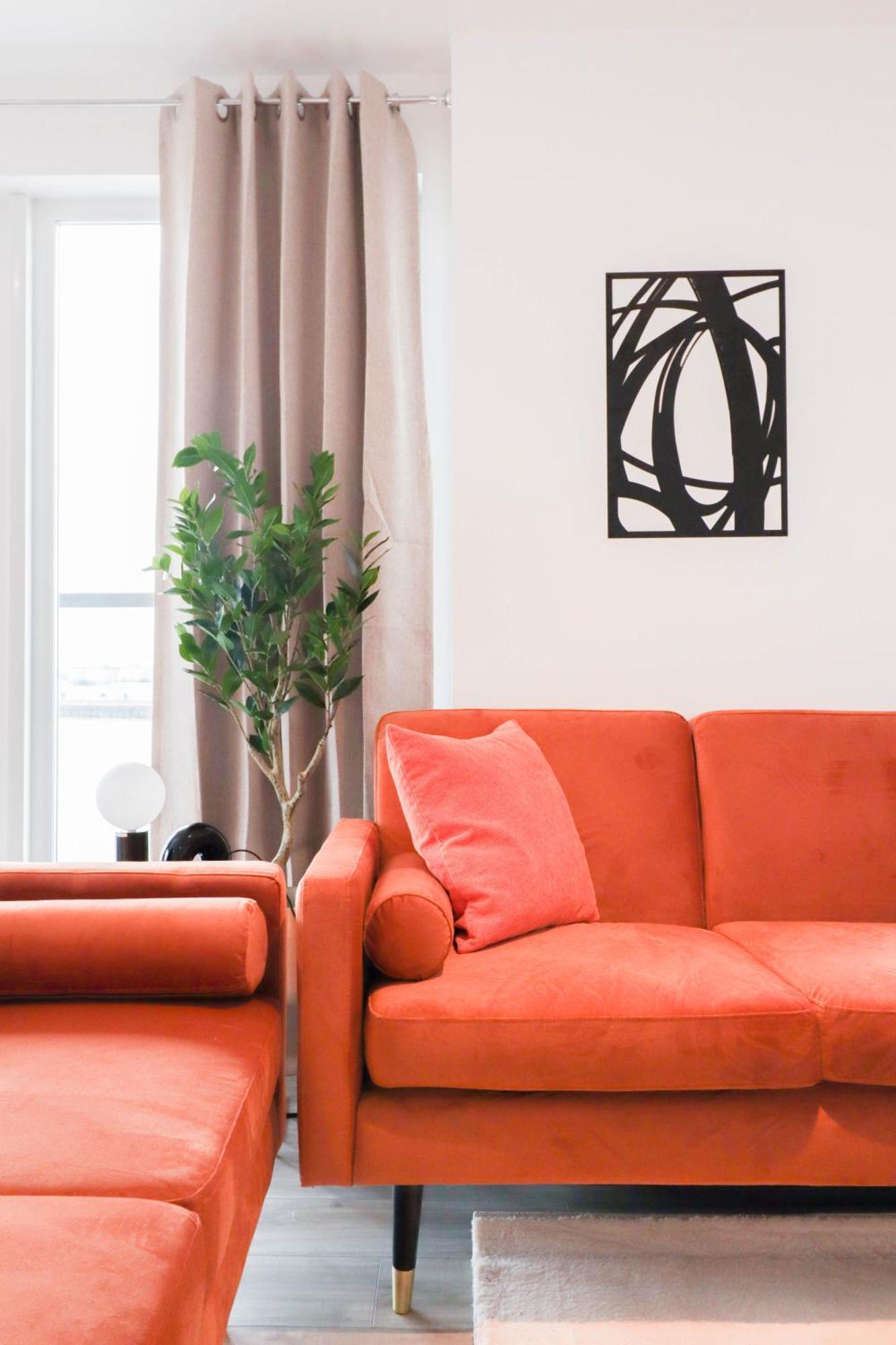 Serene 2-bedroom By The River Appartement