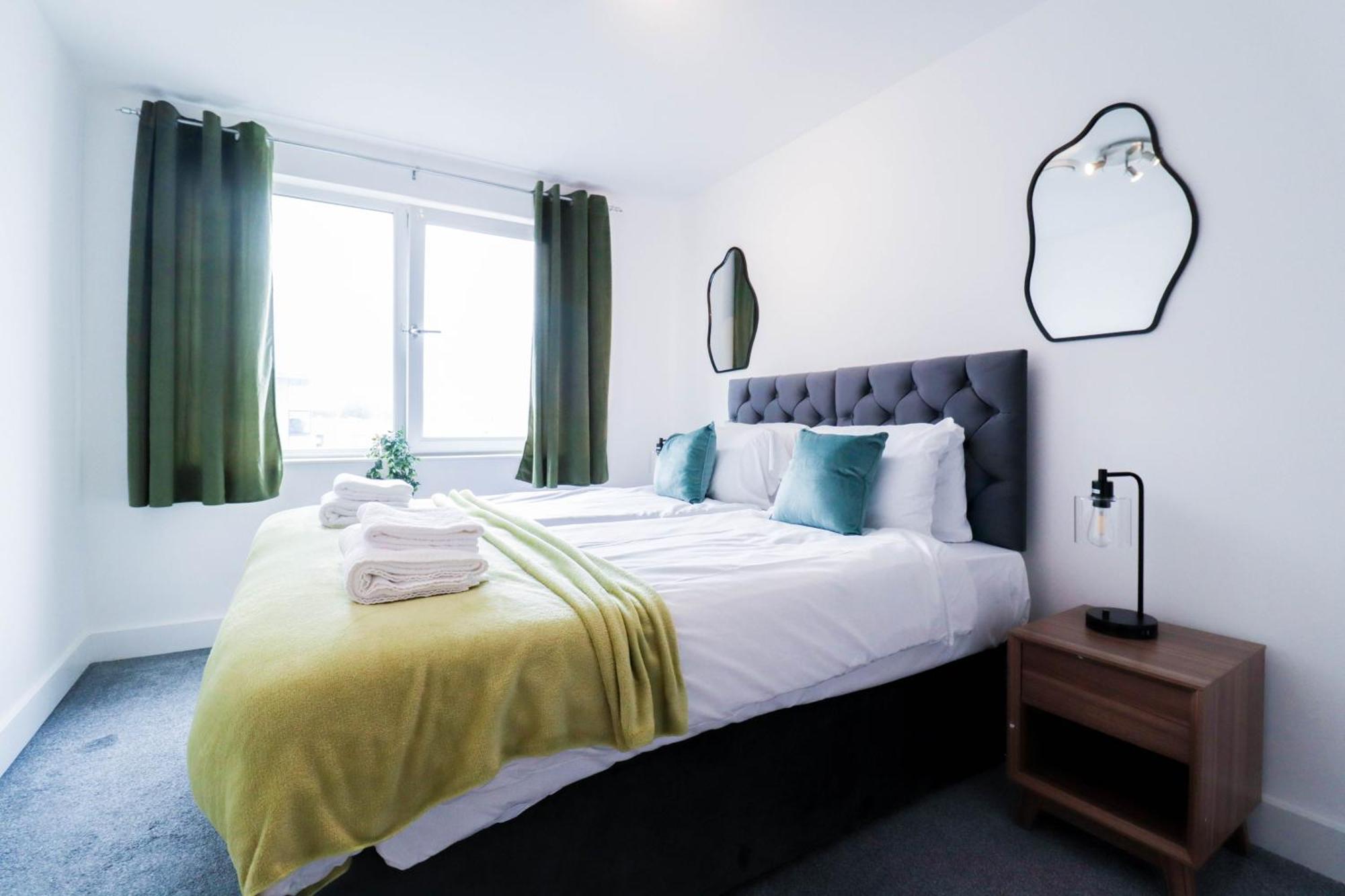 Serene 2-bedroom By The River Londen