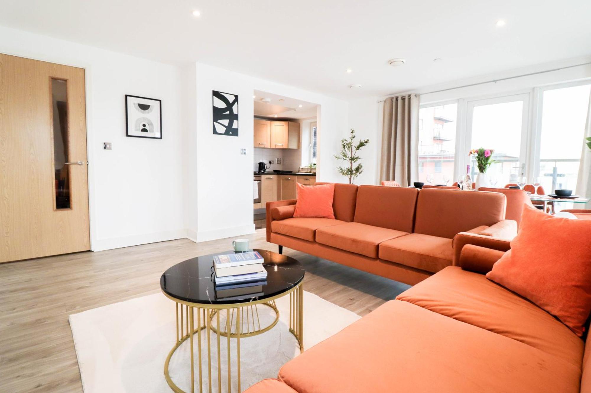 Serene 2-bedroom By The River Appartement *