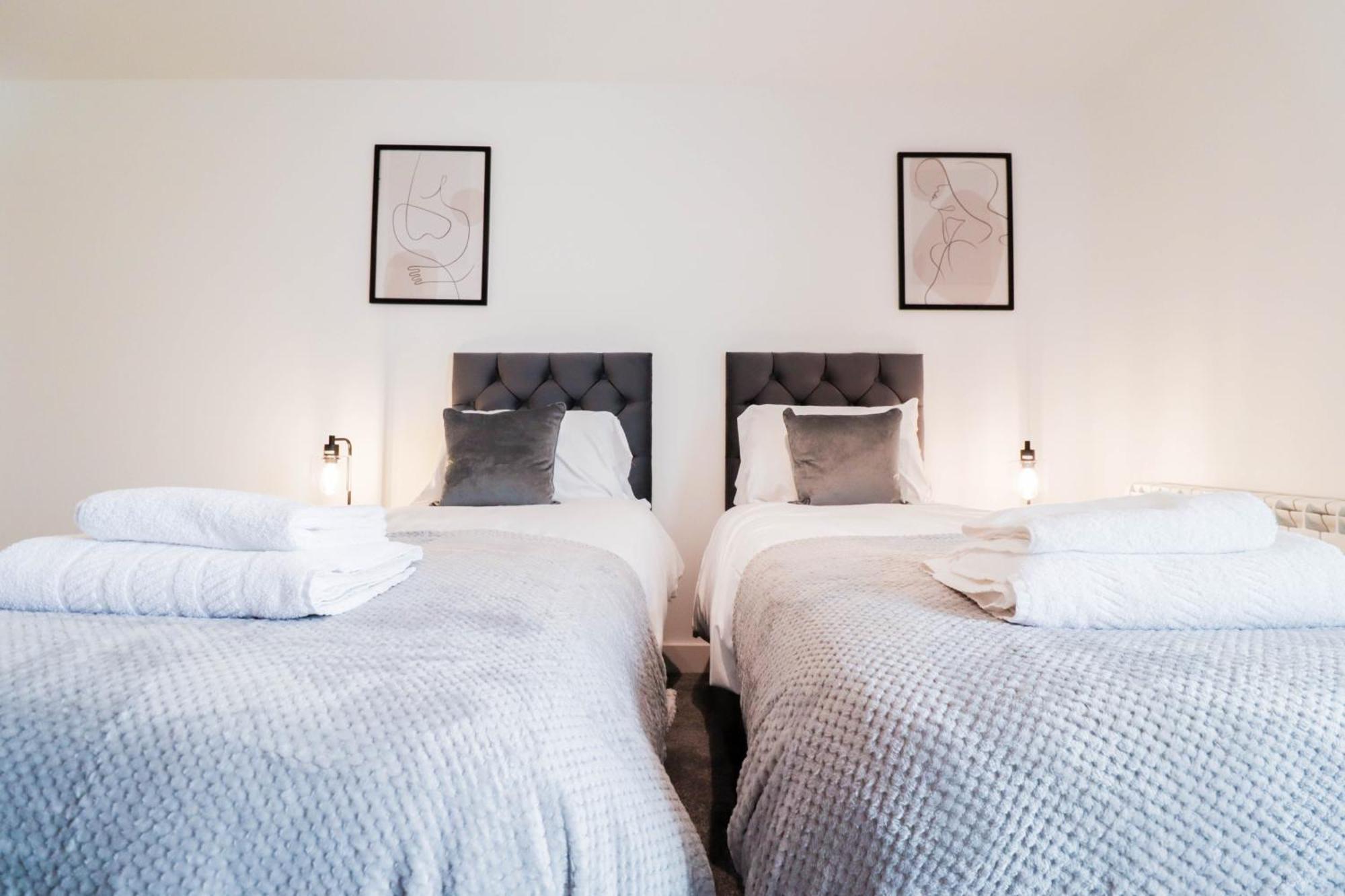 Serene 2-bedroom By The River Appartement Londen