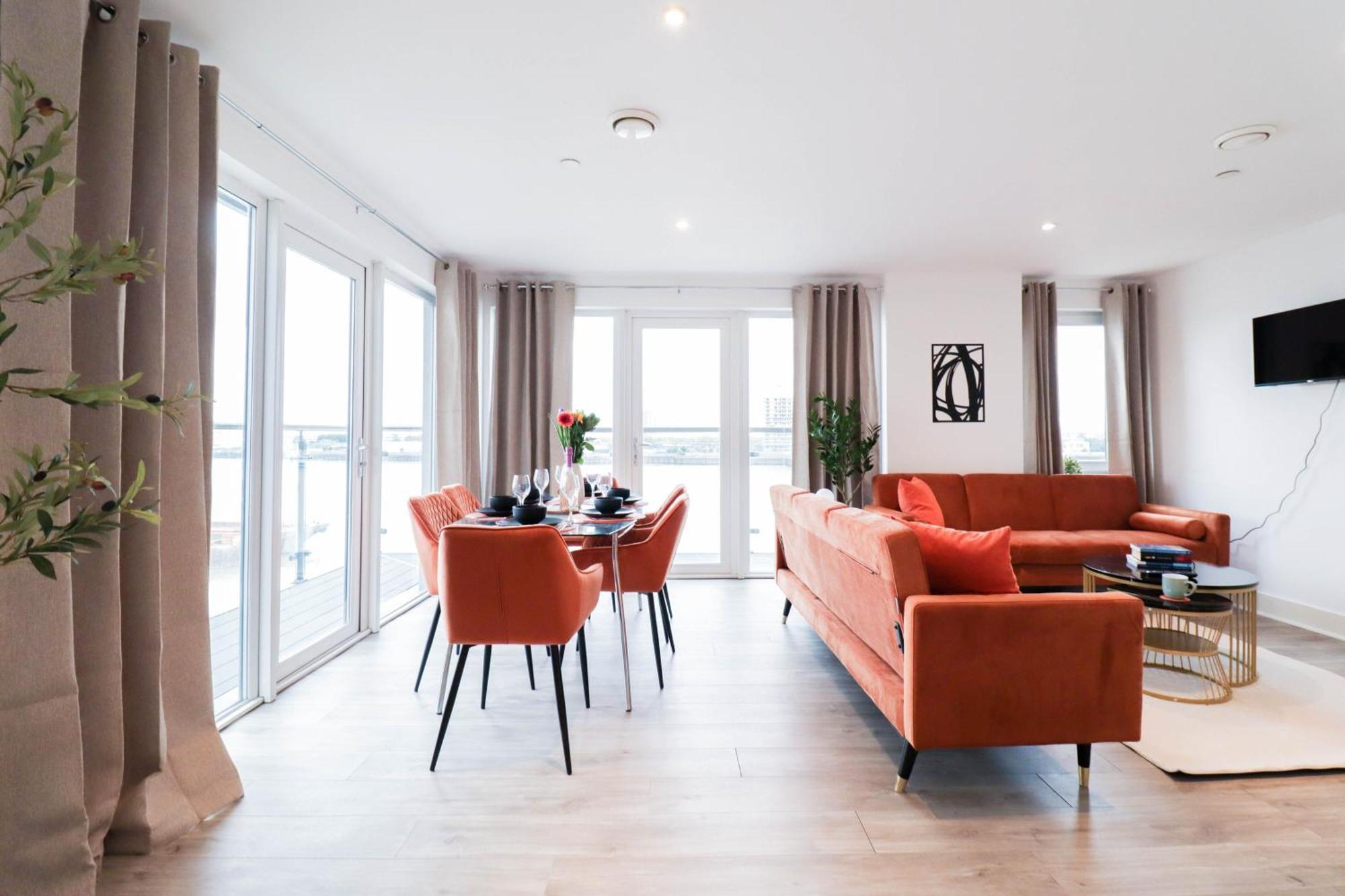 Serene 2-bedroom By The River Londen
