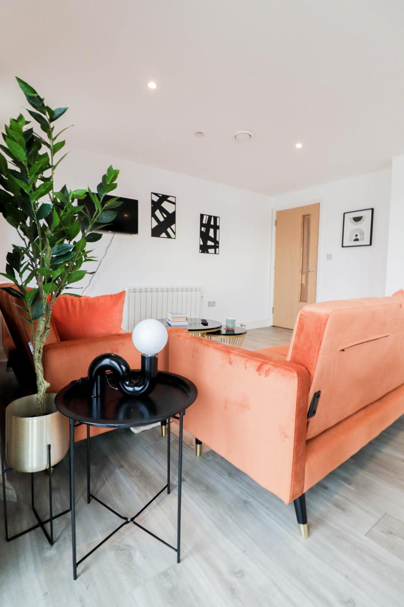Serene 2-bedroom By The River Appartement *